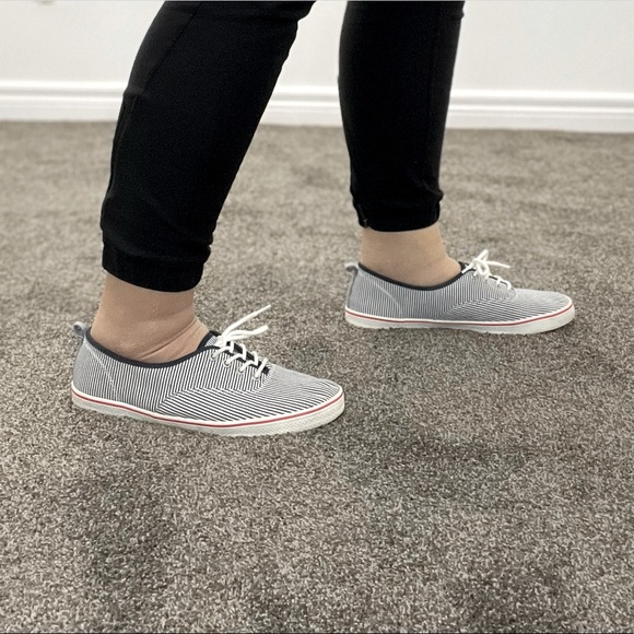 Gap Sneakers - Picture 6 of 6